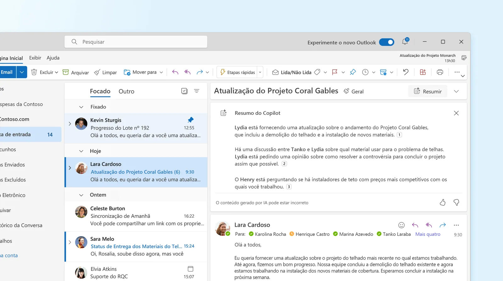 Outlook com o Resumo do Copilot no topo de uma conversa de e-mail, listando os pontos principais da discussão